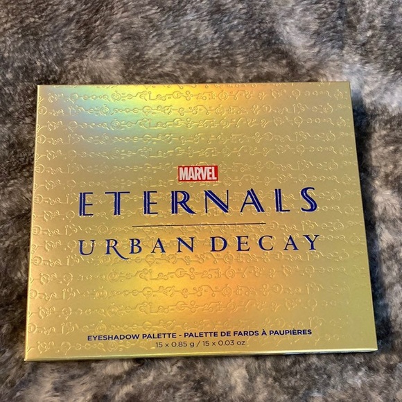 Brand new in box Limited collectors edition Urban Decay Marvel eyeshadow palette - Picture 8 of 9